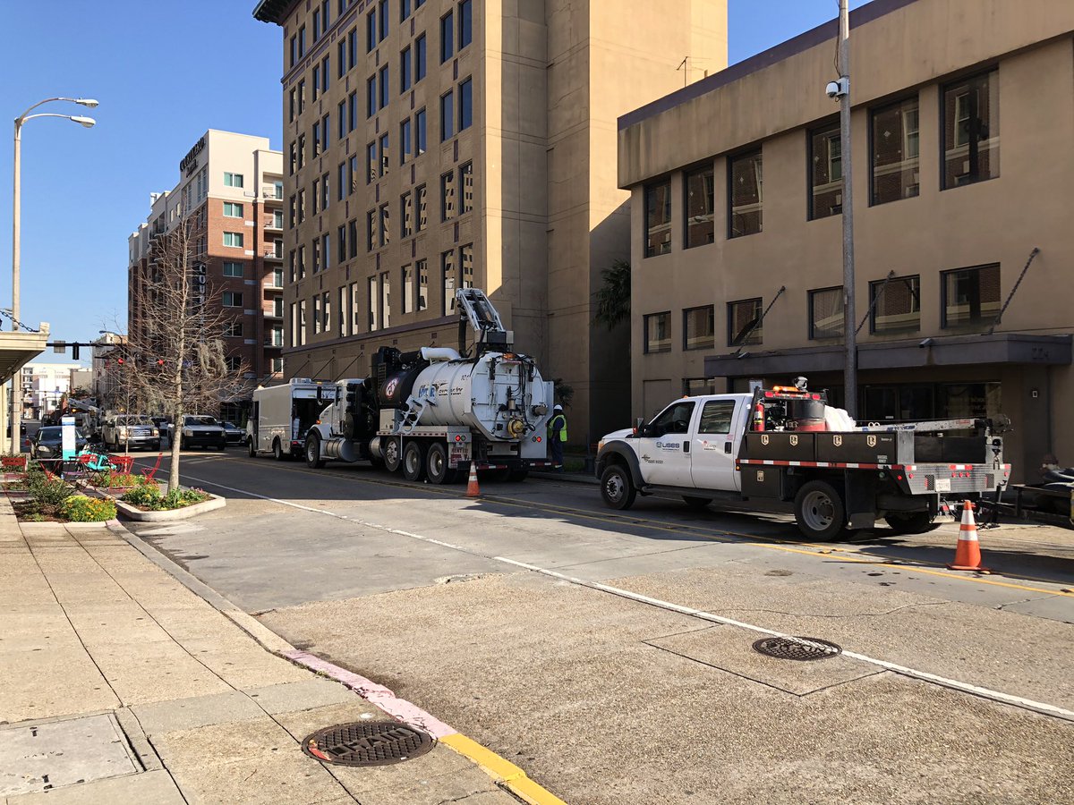 Underground transformer catches fire, causes power outage in downtown Baton Rouge 