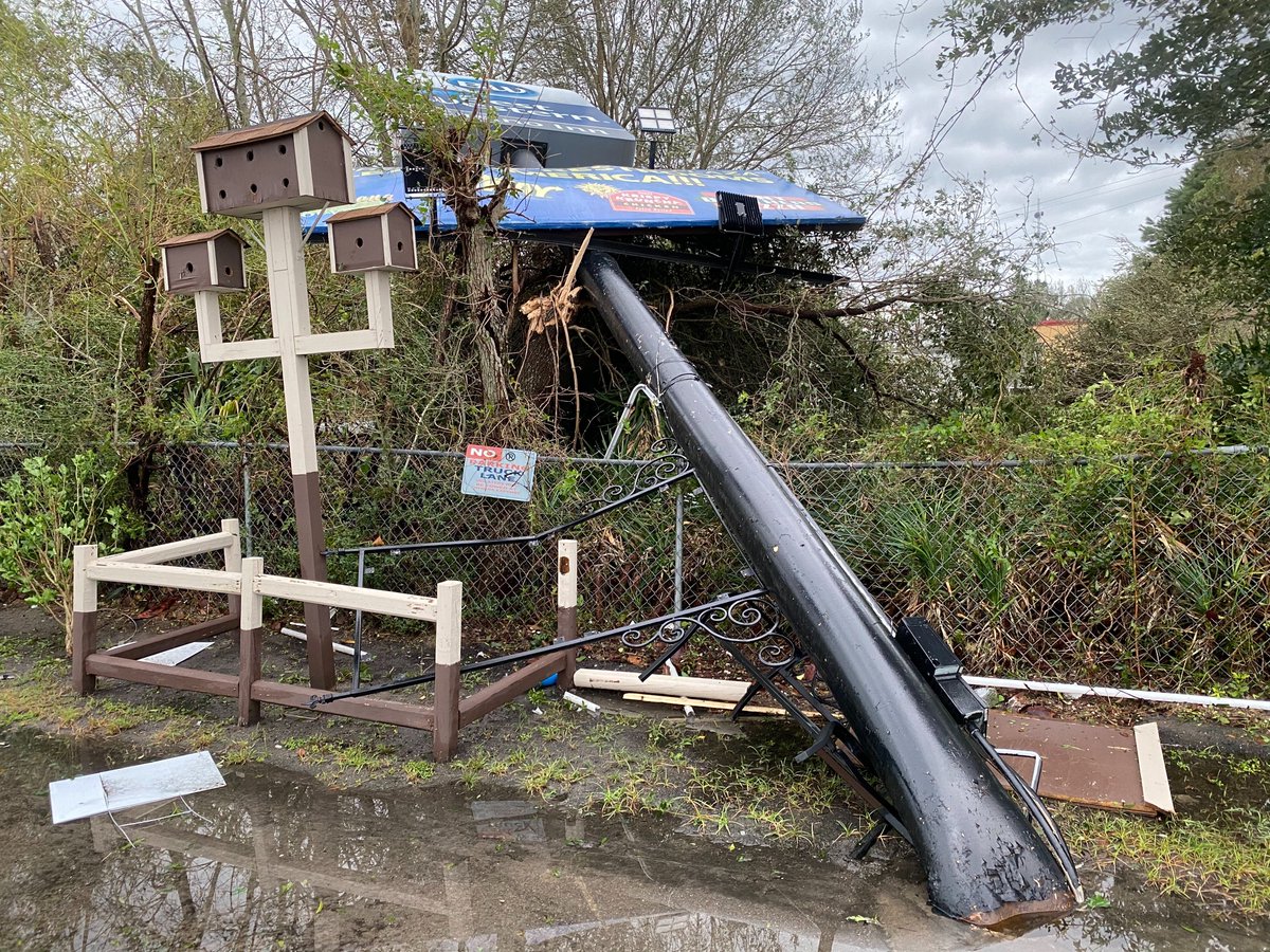 Destruction left behind by HurricaneLaura in Vinton, Louisiana. Valero Gas Station