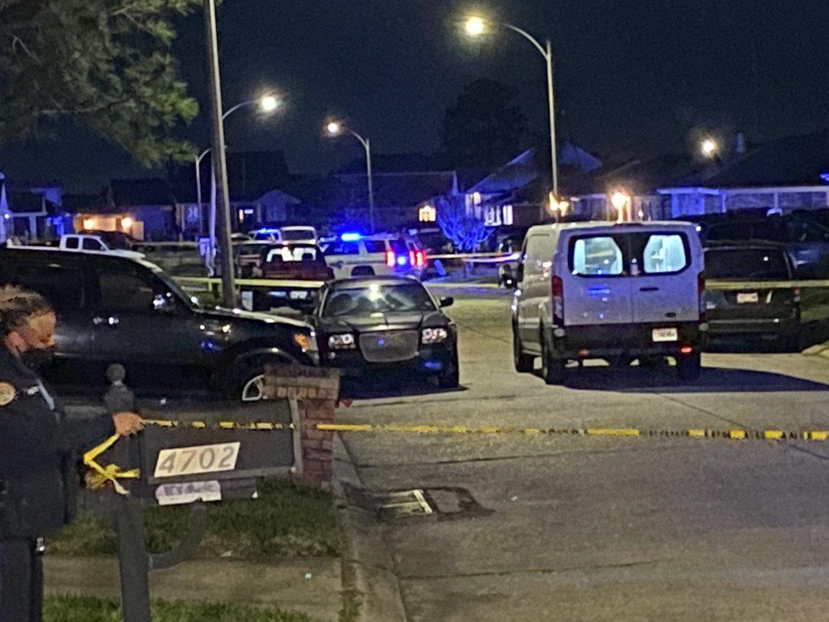 NOPD investigating a shooting in the 4700 block of West Adams Court in NOLA East at this time. NOPD officials say they received the call a little after 9p. They found a man lying in the street suffering from gunshot wound(s) when they arrived.  he died on scene