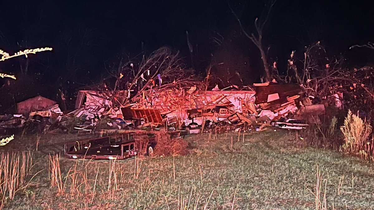 Hours of searching has led to the discovery of a child's body after a large tornado struck near Keithville, LA. The child's mother is still missing. Two dozen homes destroyed in this small rural neighborhood. Searchers still on scene using K9s, drones & a chopper