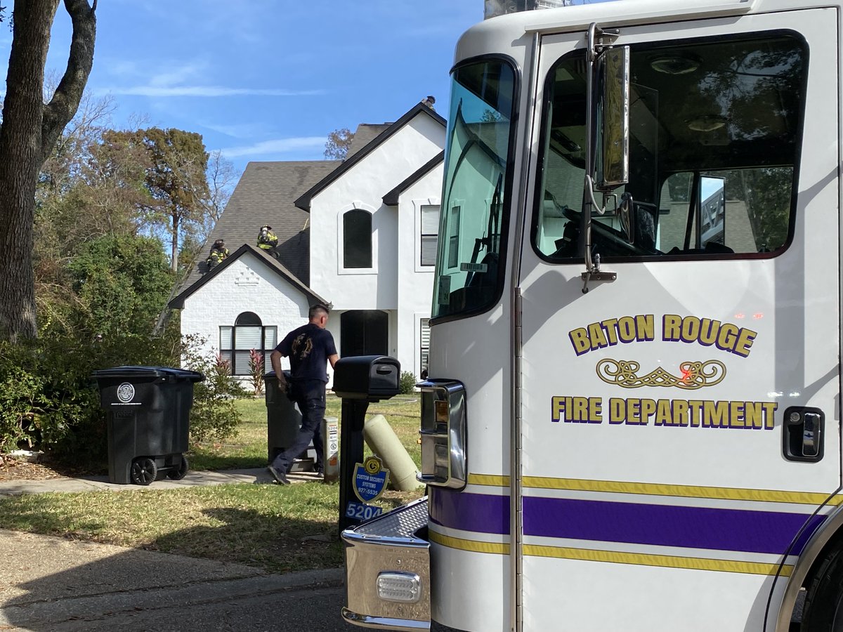 Baton Rouge Fire crews are working to extinguish a house fire along East Chalet Court