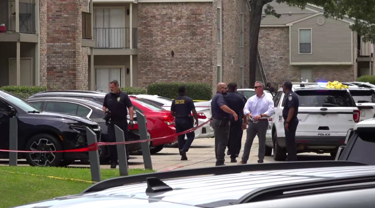 Woman, man killed in domestic shooting at apartment complex
